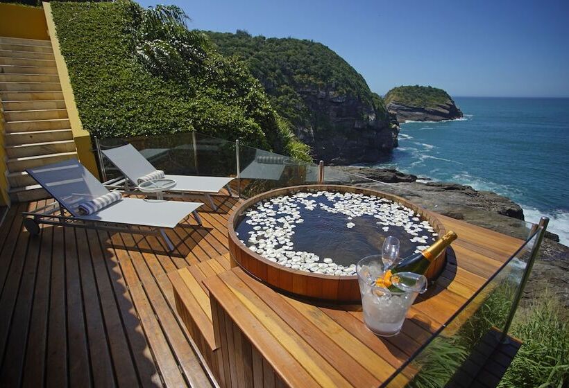 标准间, Cliffside Luxury Inn