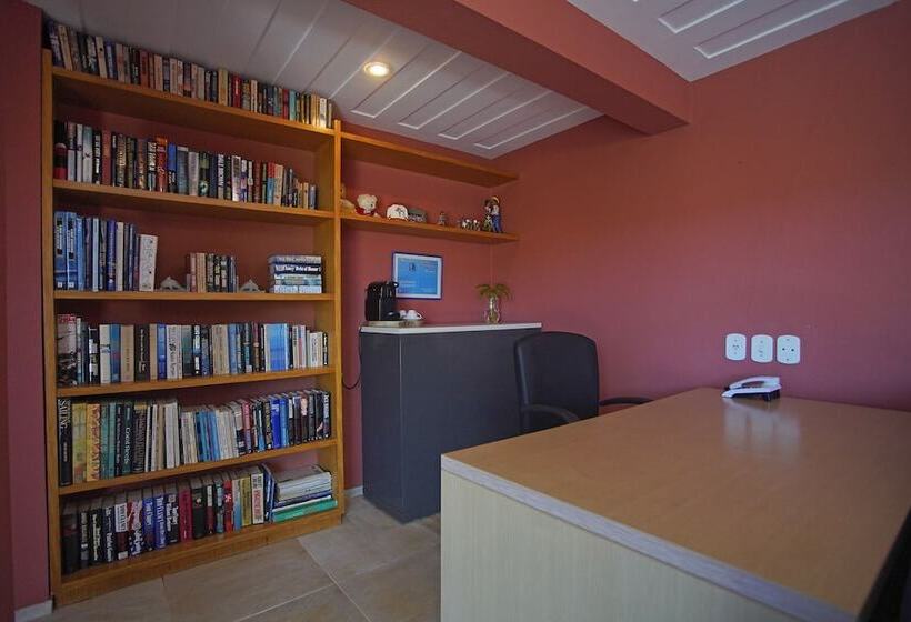 标准间, Cliffside Luxury Inn