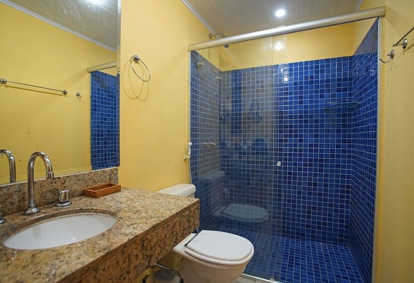 标准间, Cliffside Luxury Inn