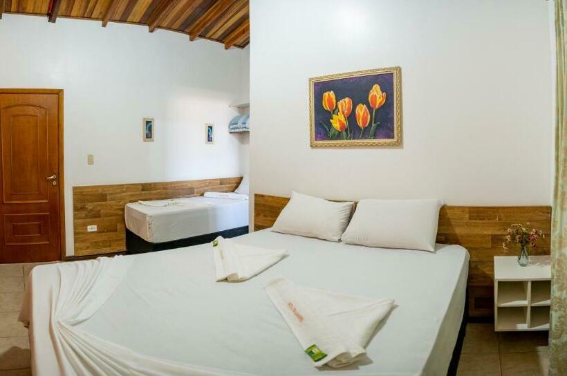 스탠다드 트리플 룸, Dellamares