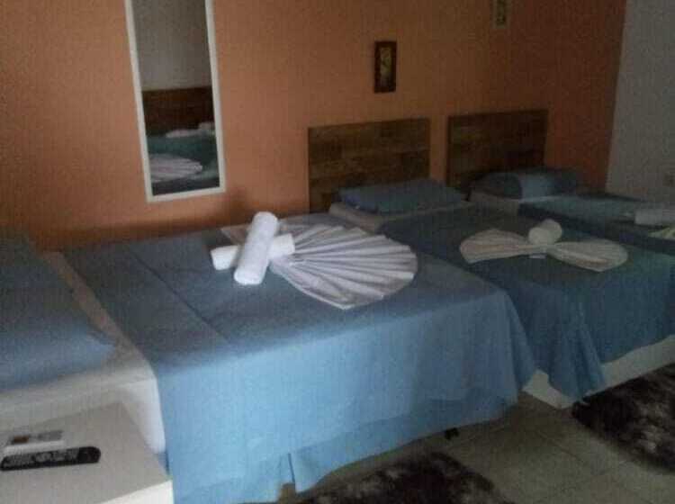 수피리어 트리플 룸, Dellamares