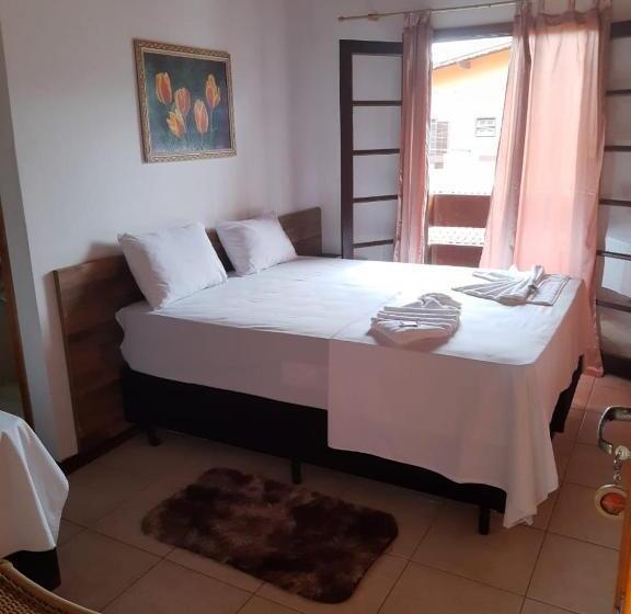 수피리어 트리플 룸, Dellamares