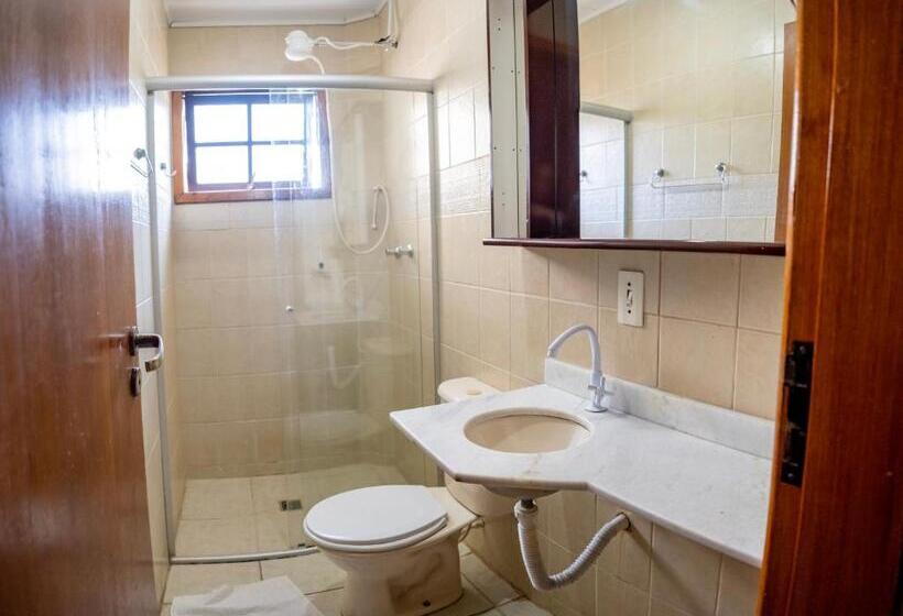 수피리어 룸, Dellamares