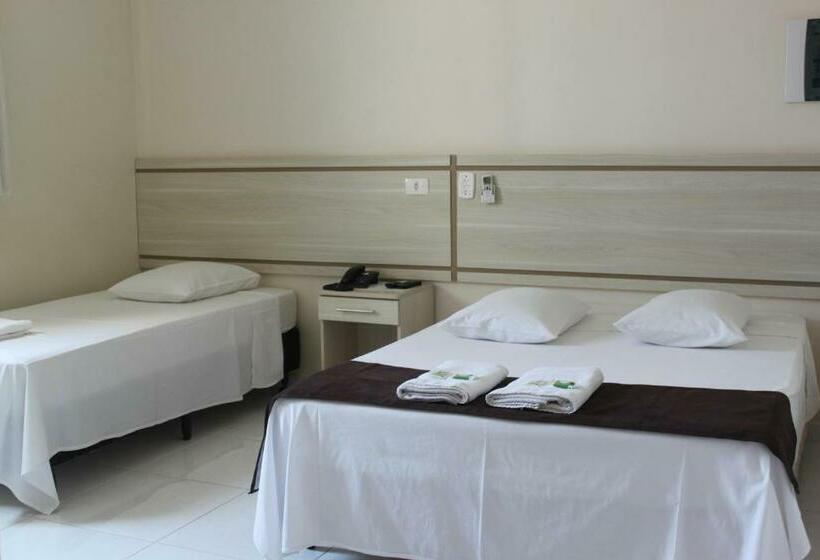 スタンダードトリプルルーム, Galead