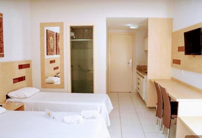 سوئیت با بالکن, Lagoa Quente