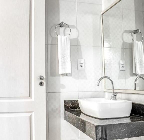 اتاق استاندارد سه نفره, Leisure & Beach