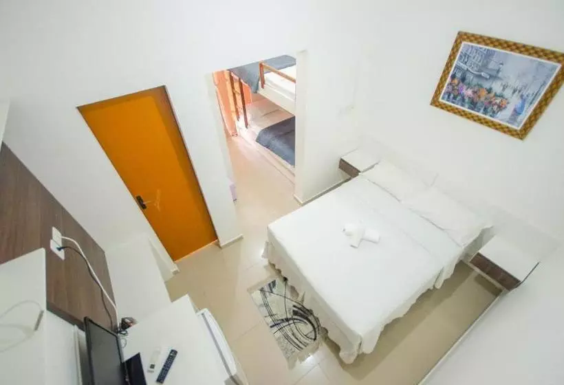 スタンダード4人部屋, Penha