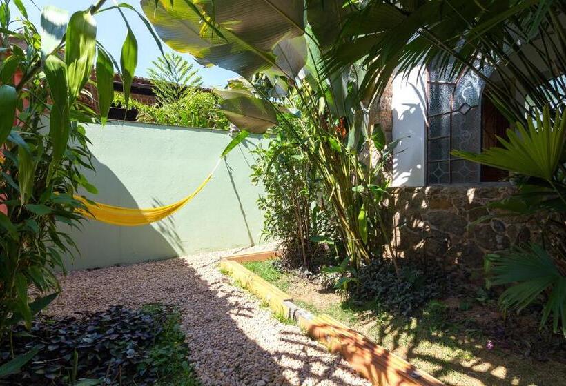 Quarto Estandar com Hidromassagem, Pousada Pontal Gardens