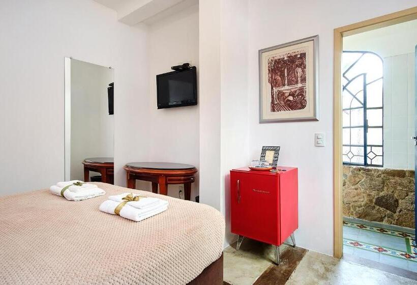 Quarto Estandar com Hidromassagem, Pousada Pontal Gardens