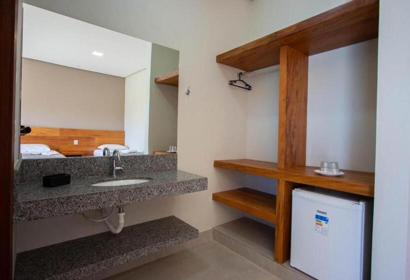 Suite with lake view, Pousada Mar De Minas