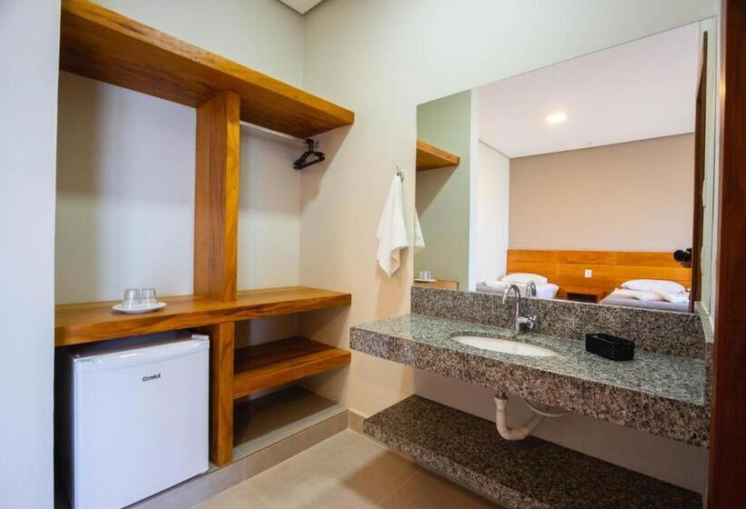 Suite with lake view, Pousada Mar De Minas