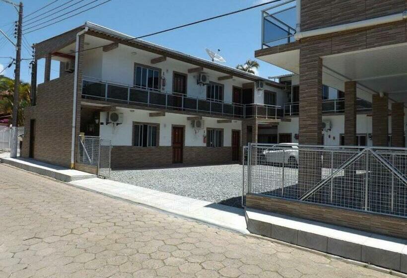 スタンダードトリプルルーム, Pousada Anjo Gabriel