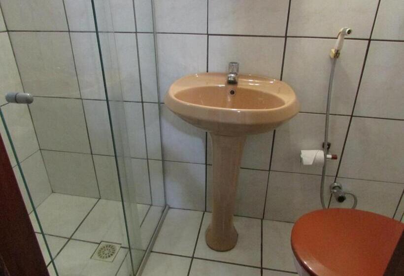 חדר סטנדרט לשלושה, Araguaia Goiânia