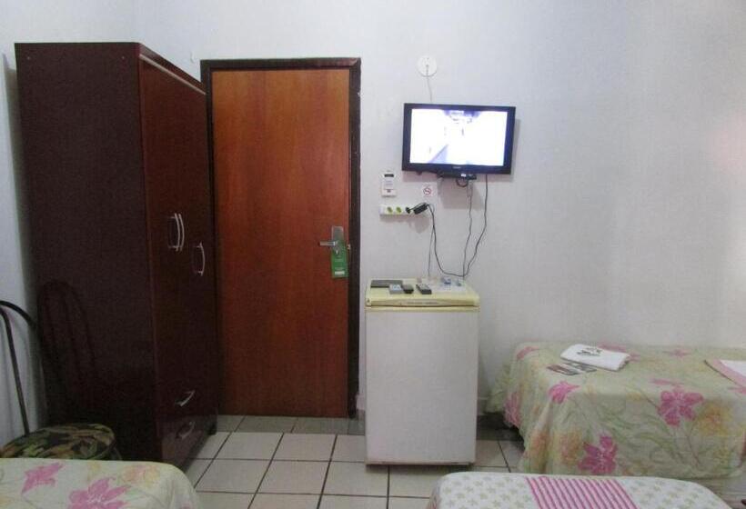 חדר בסיסי לשלושה, Araguaia Goiânia