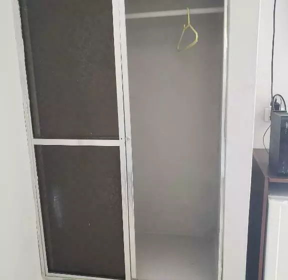 Standard Kolmen Hengen Huone, Em Sbo Centro