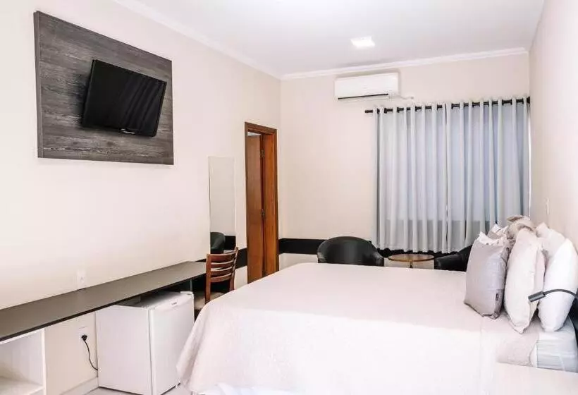 Superior-huone, Ferian Plaza