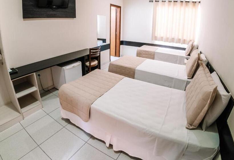 3-Bett-Standardzimmer, Ferian Plaza