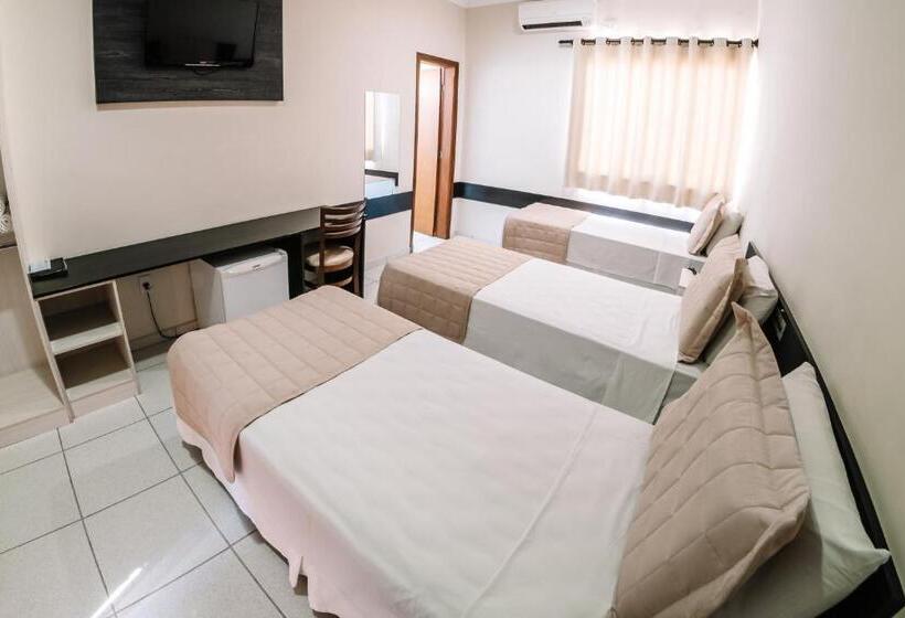 3-Bett-Standardzimmer, Ferian Plaza