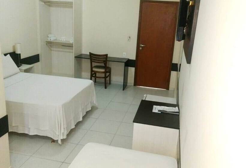 3-Bett-Standardzimmer, Ferian Plaza