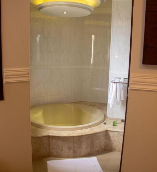 סוויטה עם ג'קוזי, Firenze Hotel Votuporanga Próximo Ao Assary Clube De Campo E O Centro De Lazer Do Trabalhador By