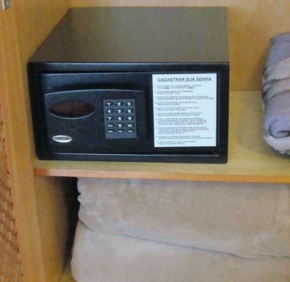 غرفة قياسية مطلّة علي البحر, Guarda Mor