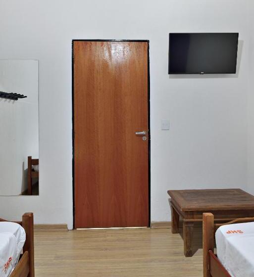 Cameră Standard cu Baie Comună, & Hostel Ribeirao