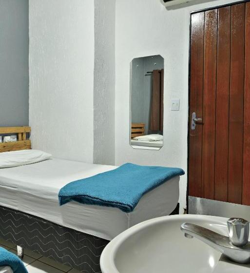 Cameră Standard Individuală, & Hostel Ribeirao