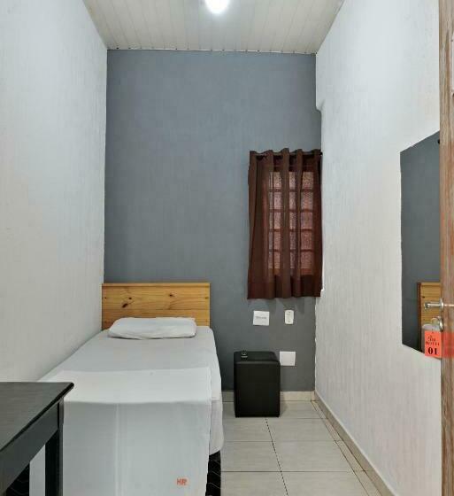 Cameră Single Standard cu Baie Comună, & Hostel Ribeirao