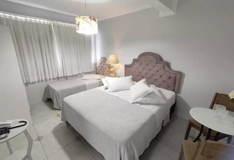 Deluxe Kolmen Hengen Huone, Imigrantes