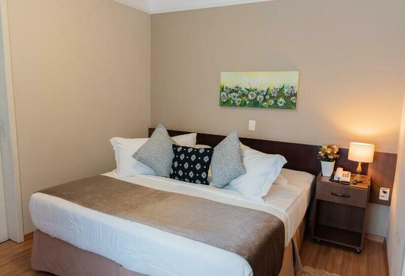 דירת חדר סופריור, Itajara