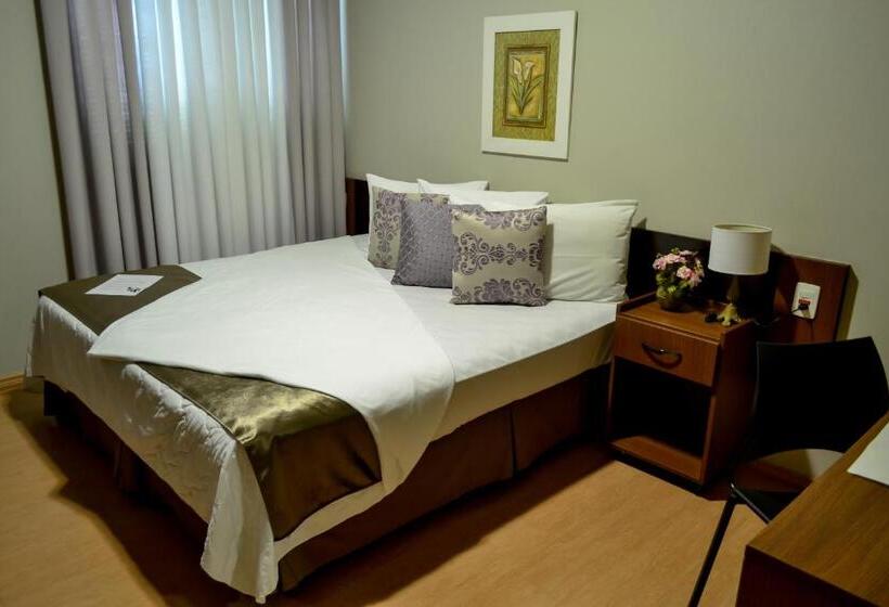 דירת חדר סופריור, Itajara