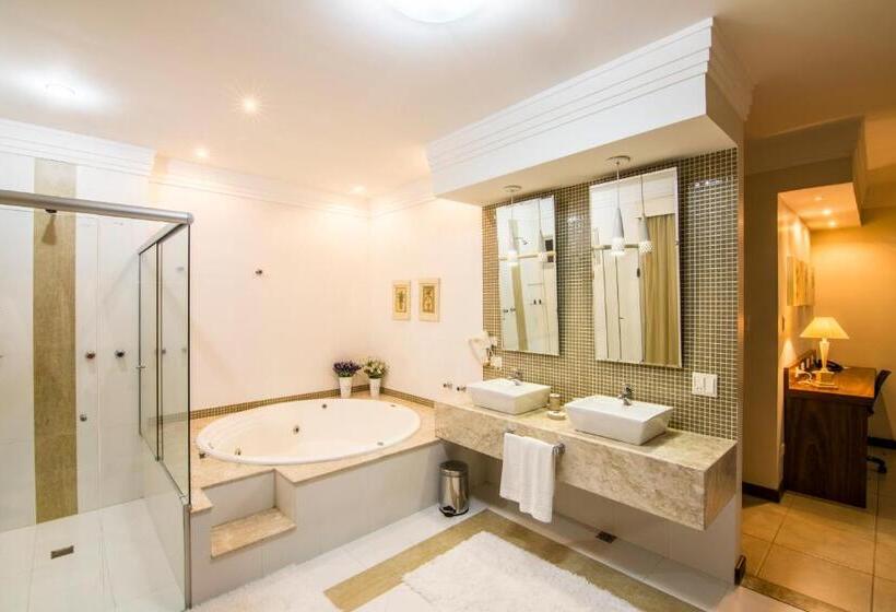 סוויטה דלוקס, Jr Hotel Marilia