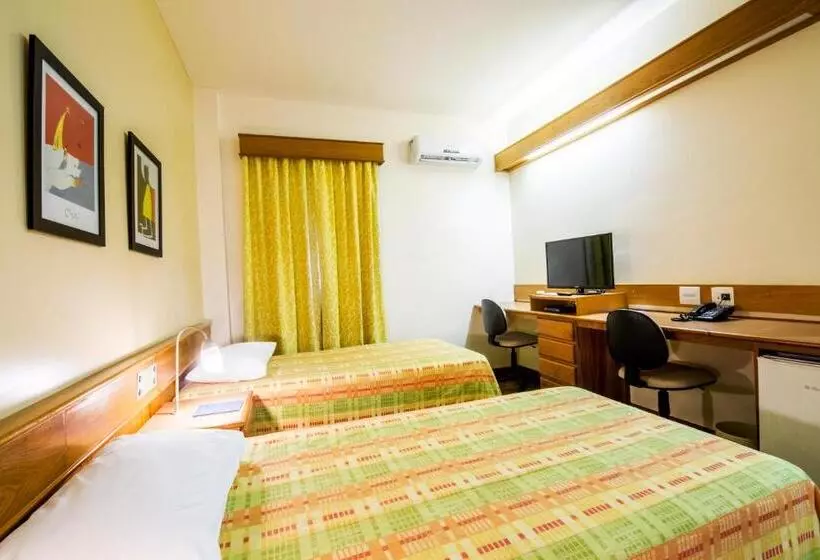 اتاق استاندارد سه نفره, Jr Hotel Marilia