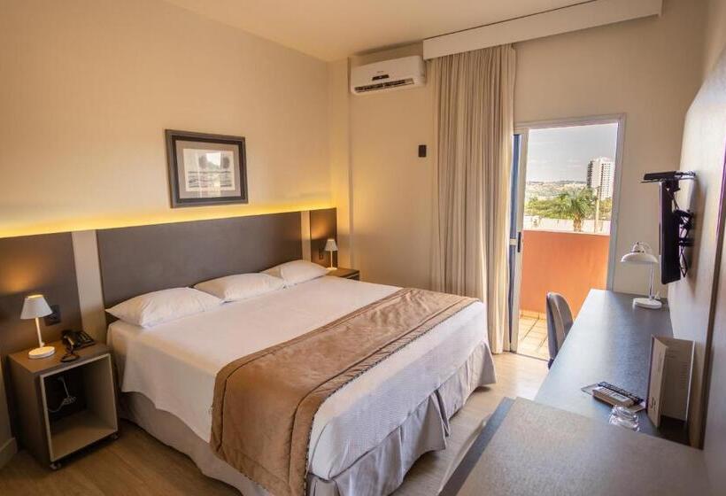 סוויטה עם מרפסת, Jr Hotel Marilia