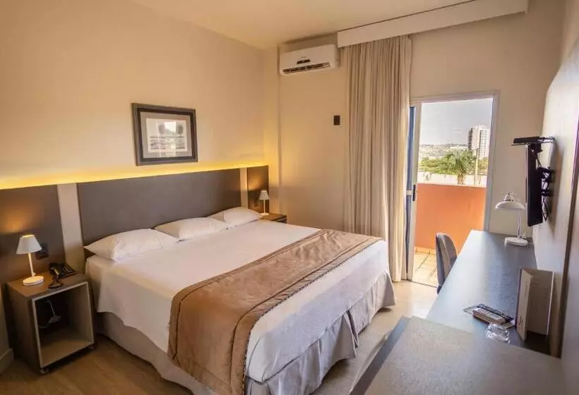 سوئیت با بالکن, Jr Hotel Marilia