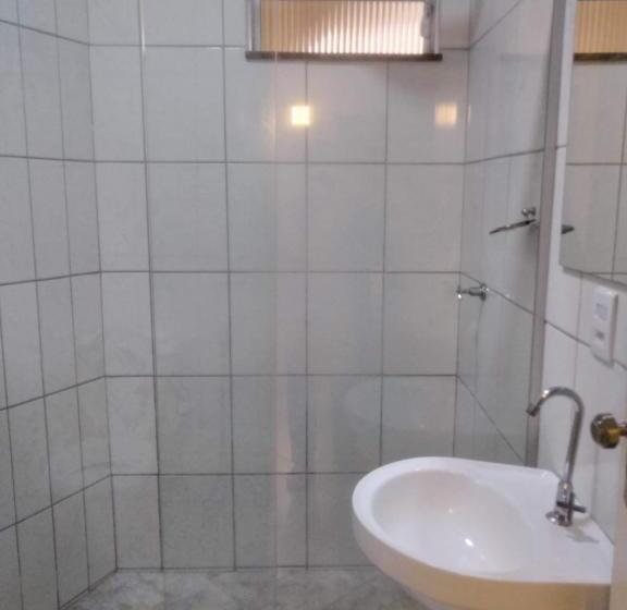 Standard 4 Pers. Værelse, Lelis