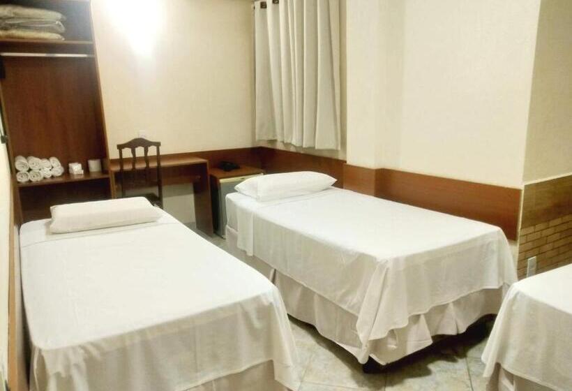 Standard 4 Pers. Værelse, Lelis