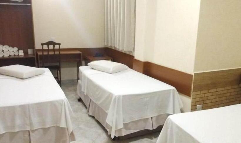 Standard 4 Pers. Værelse, Lelis