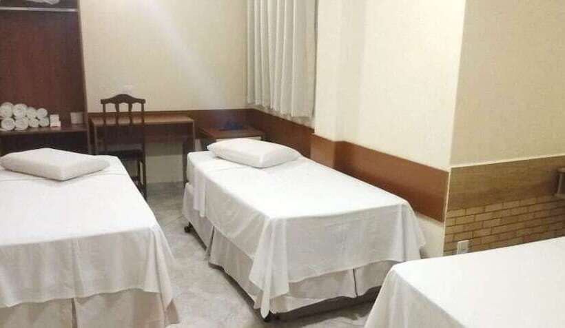 Standard 4 Pers. Værelse, Lelis