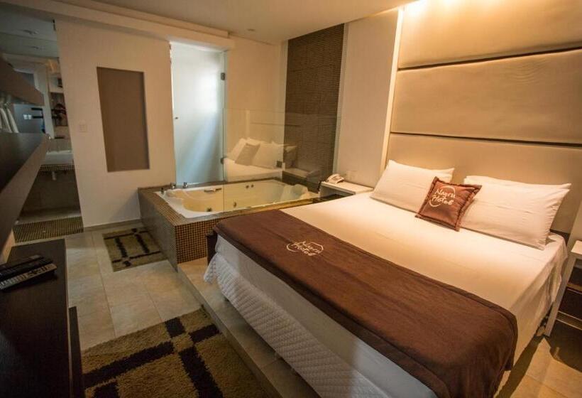 سوئیت با وان آب گرم, Nayru