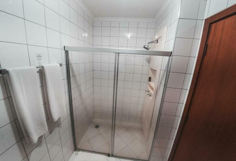 חדר דלוקס, Ot