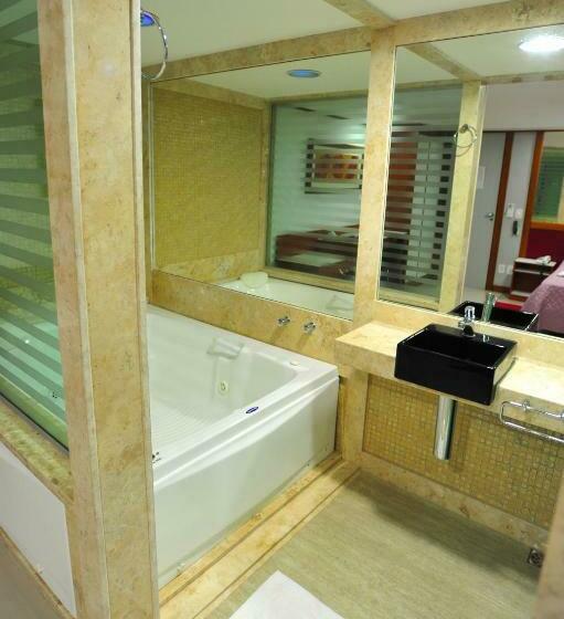 جناح بريميوم, Premium Plaza