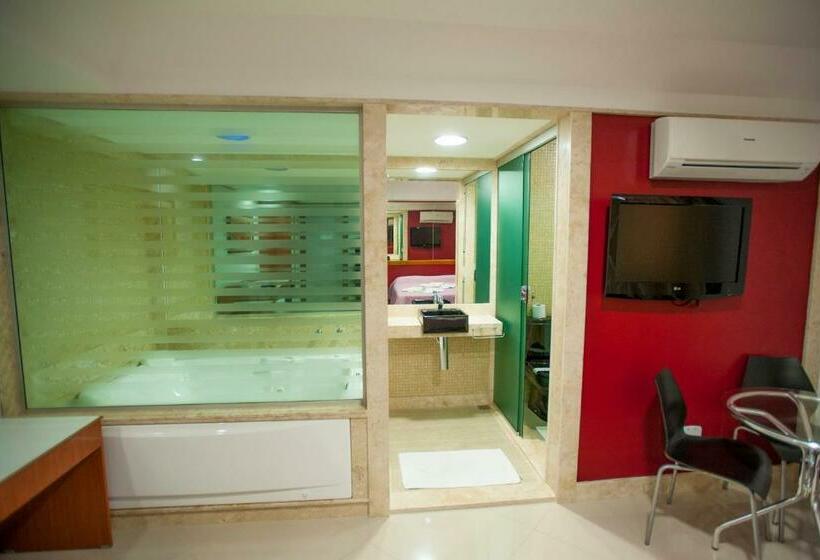 جناح بريميوم, Premium Plaza