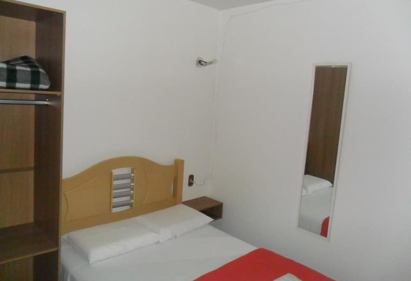 标准三人间, Rios