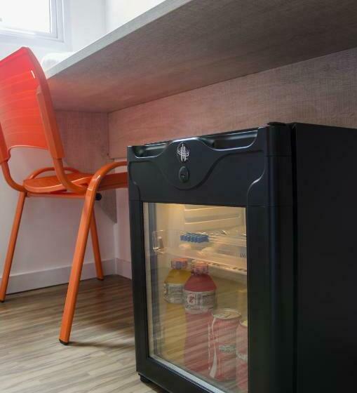 标准三人间, Sempre