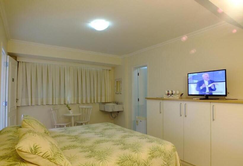 四人标准间, Videiras Palace