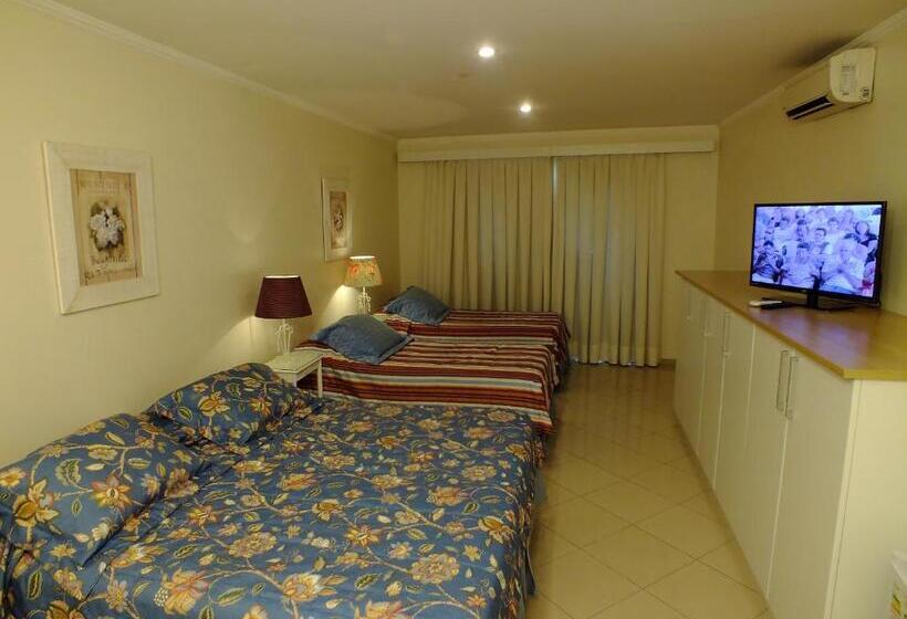 家庭间, Videiras Palace