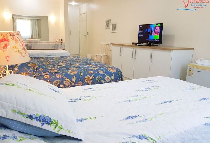 四人标准间, Videiras Palace