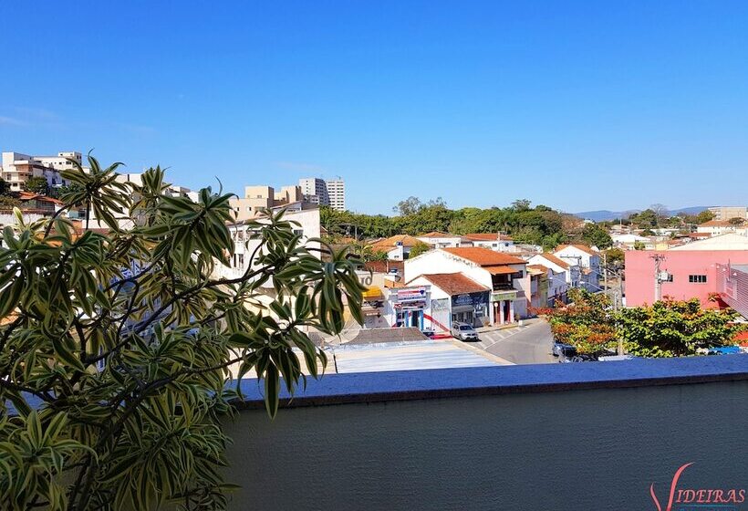 四人标准间, Videiras Palace