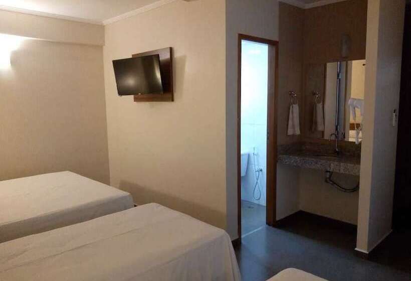 غرفة سوبيريور ثلاثية, Ze Maria